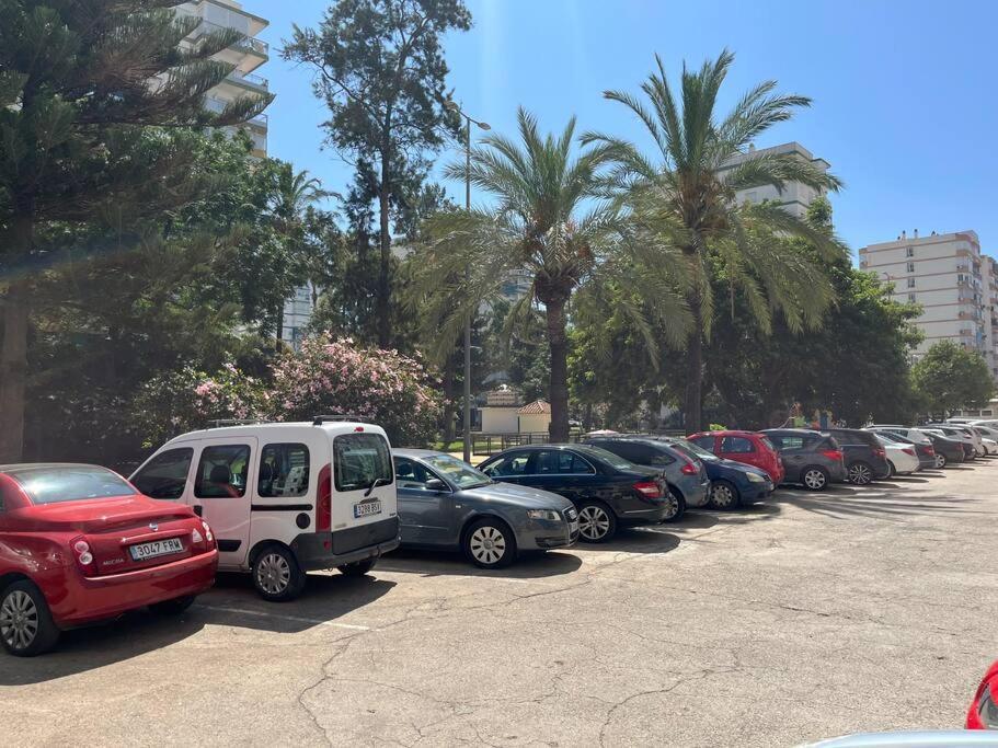 Apartamento Ginebra Torre Del Mar Luaran gambar