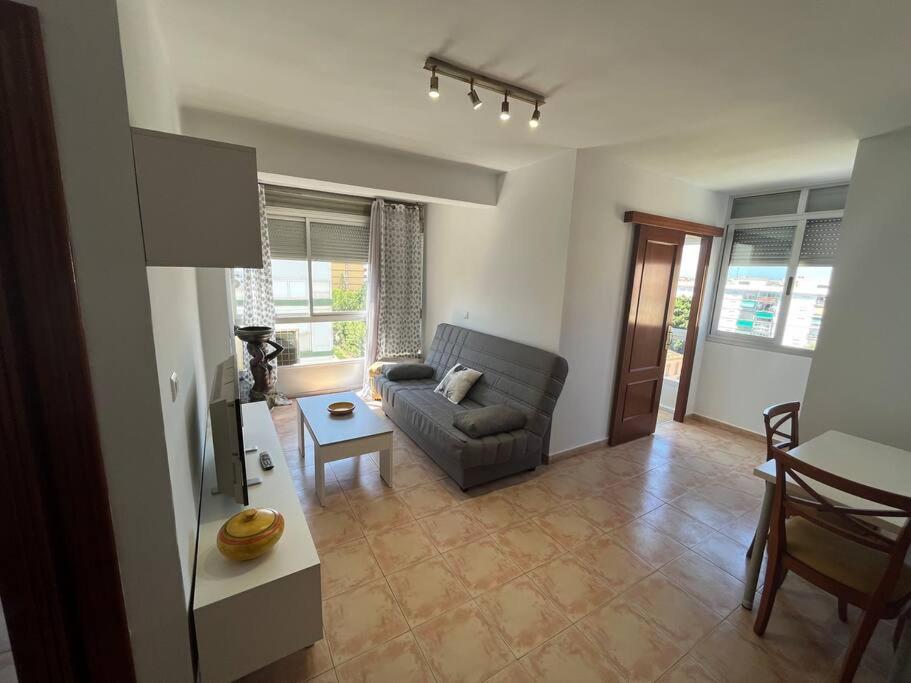 Apartamento Ginebra Torre Del Mar Luaran gambar