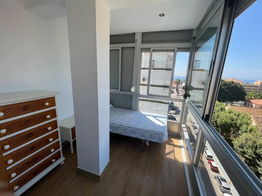 Apartamento Ginebra Torre Del Mar Luaran gambar