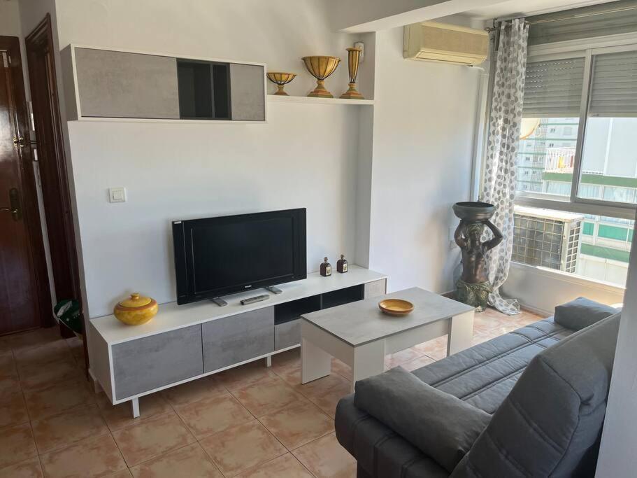 Apartamento Ginebra Torre Del Mar Luaran gambar